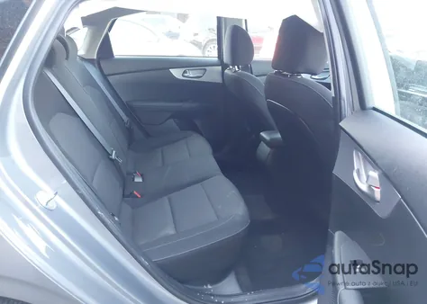 2024 Kia Forte Lxs z USA, uszkodzony, nr VIN 3KPF24AD1RE752338